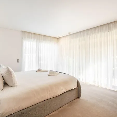 The Ehrlich Essence By Minho's Guest * Braga