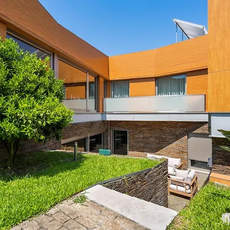 The Ehrlich Essence By Minho's Guest Villa *